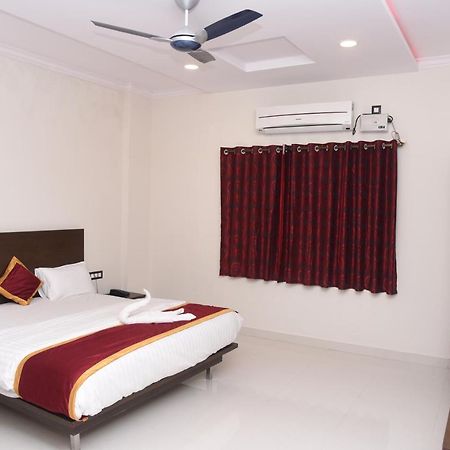 Hotel Grand Kubera Chikmagalur Luaran gambar