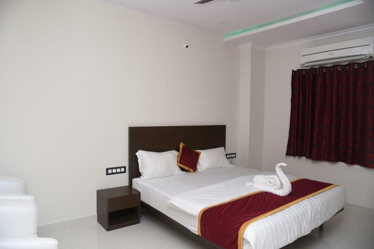 Hotel Grand Kubera Chikmagalur Luaran gambar