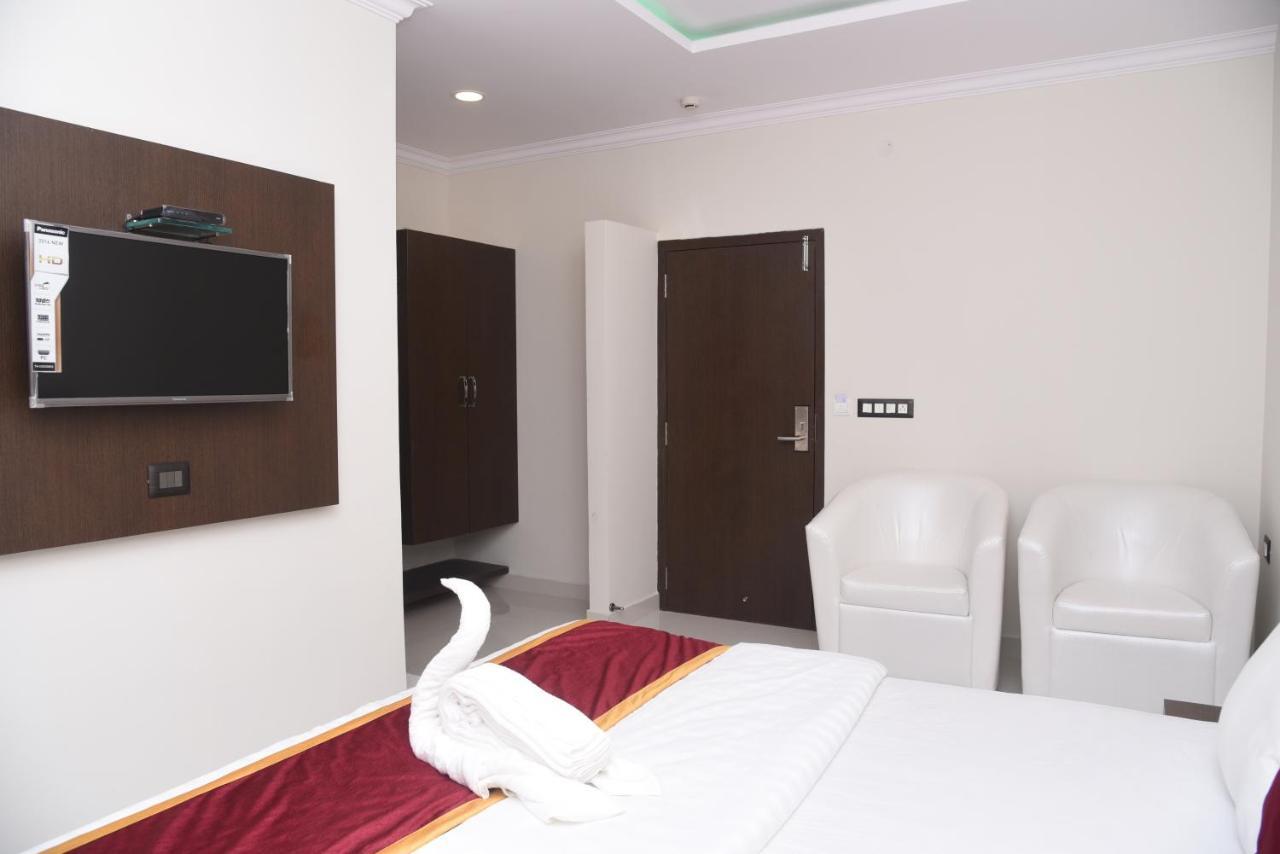 Hotel Grand Kubera Chikmagalur Luaran gambar