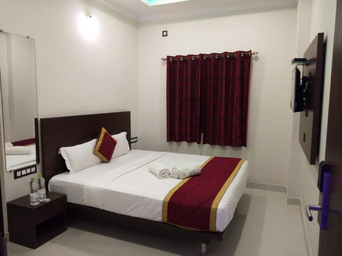Hotel Grand Kubera Chikmagalur Luaran gambar